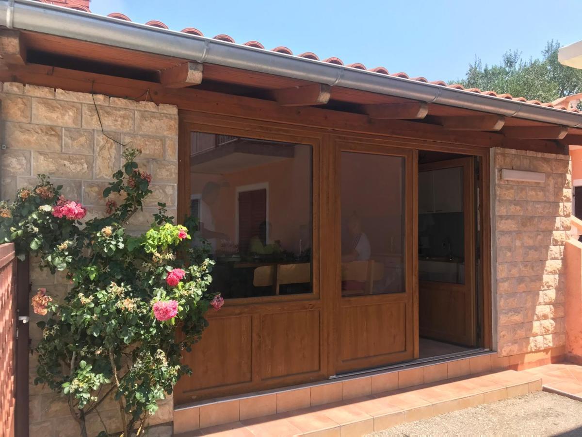 Apartmani Vilma Pakoštane Exterior foto