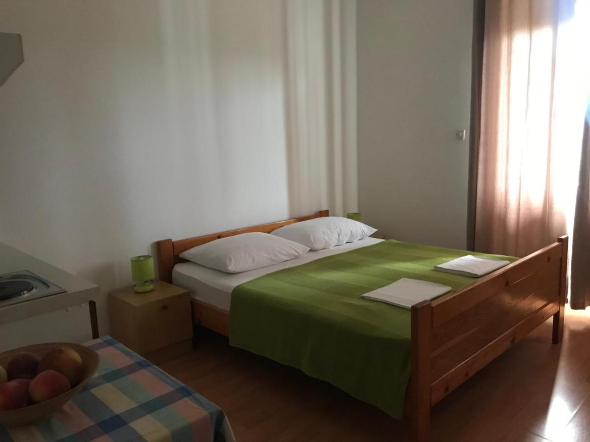Apartmani Vilma Pakoštane Exterior foto